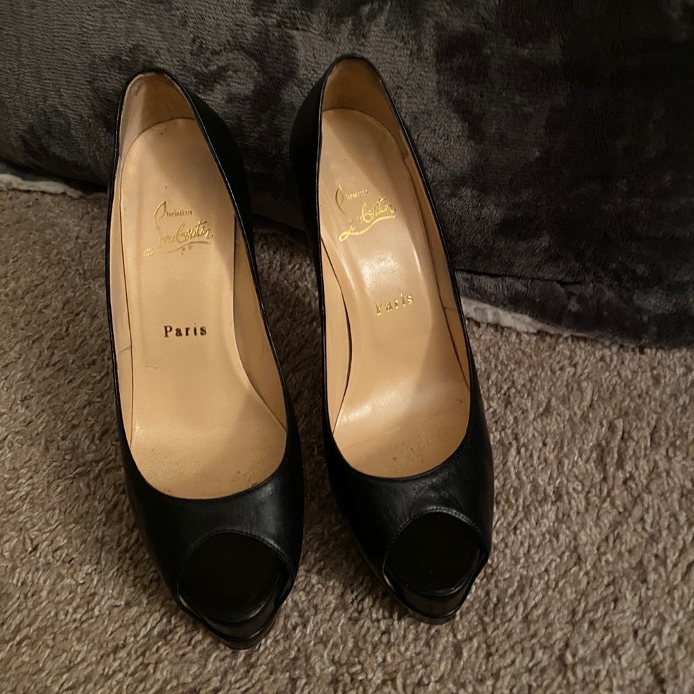 AUTHENTIC Christian Louboutin Palais Royal 140 Kid